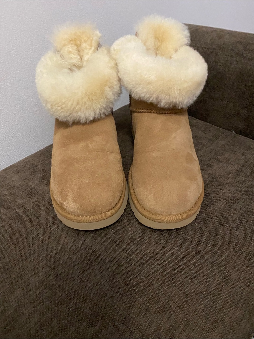 UGG Mini Bailey Bow ll Boot US size 7